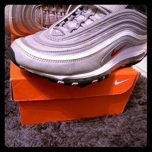 Men’s Air Max 97 (Silver Bullets.)